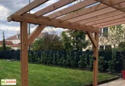 Pergola Adossée En Bois Douglas - L : 4,00 M – Occitanie 2 Poteaux -Promos Grillet Jardin Boutique details pergola adossee bois douglas toit plat cpbf