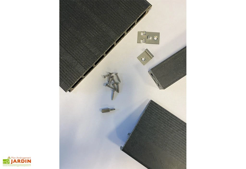 Lames De Terrasse Réversibles En Composite Chaussey Pro 150 – 20 M² 3 Lames De Terrasse Réversibles En Composite Chaussey Pro 150 – 20 M² – Image 3